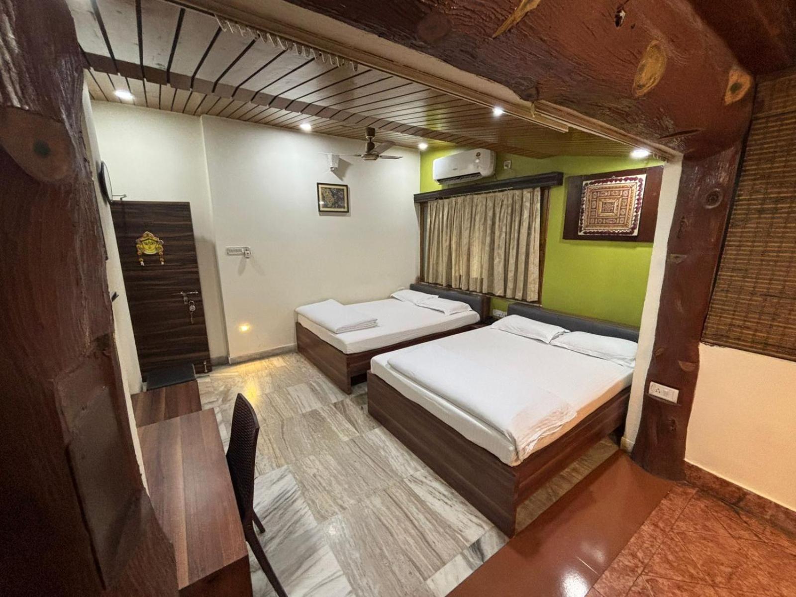 Om Sai Villa Guesthouse Calcutta Buitenkant foto