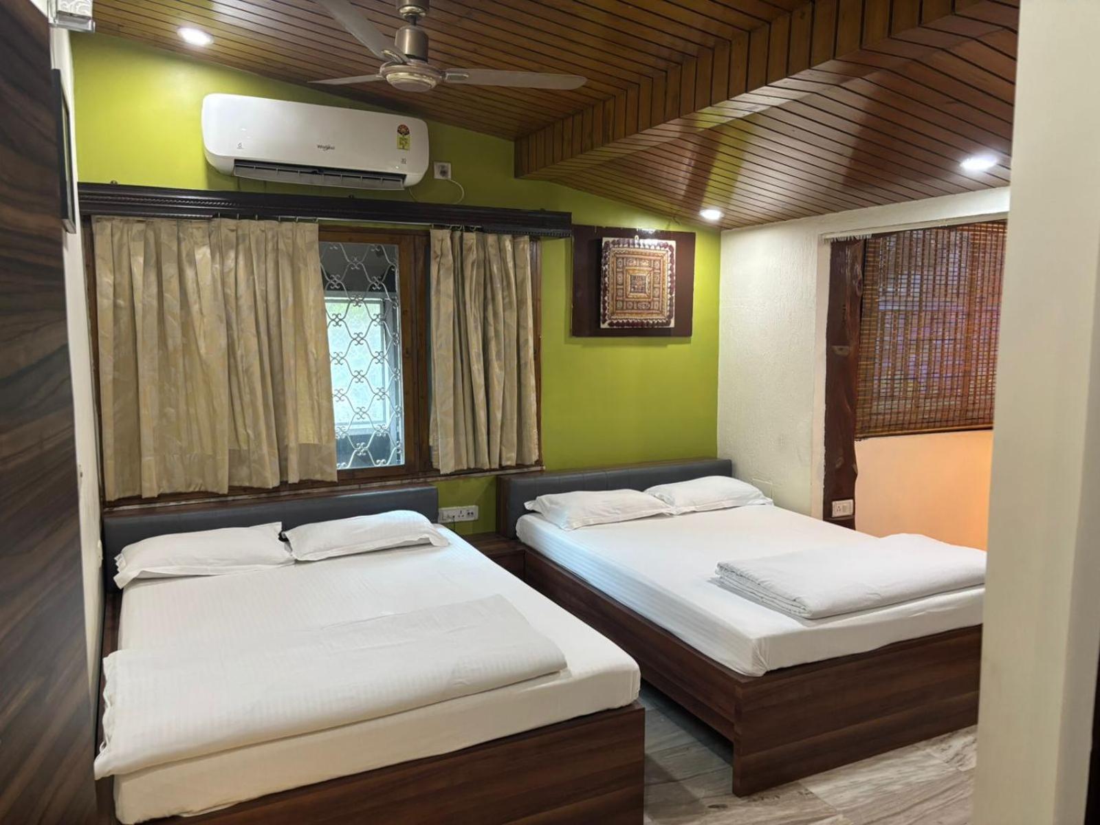 Om Sai Villa Guesthouse Calcutta Buitenkant foto