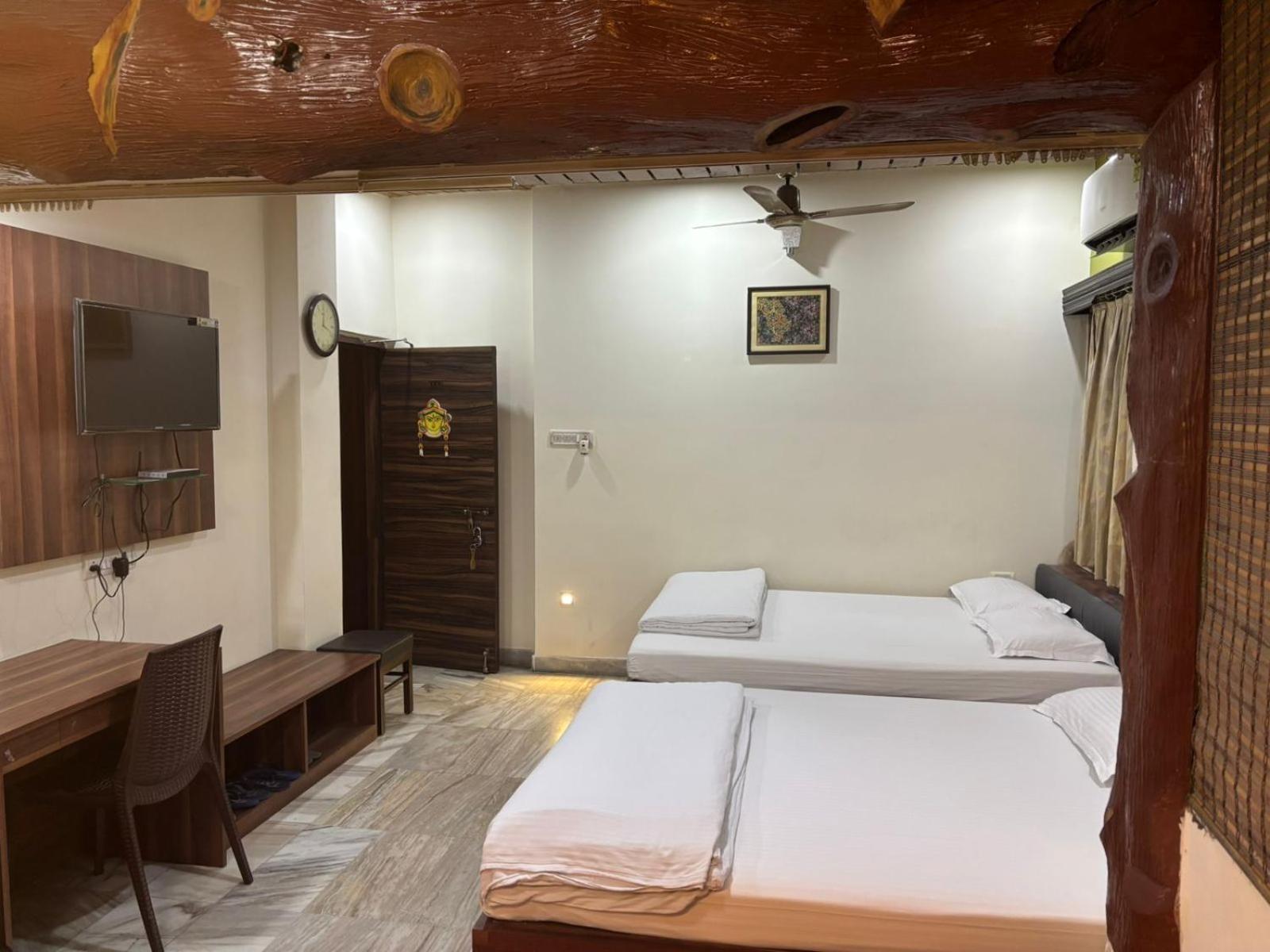 Om Sai Villa Guesthouse Calcutta Buitenkant foto