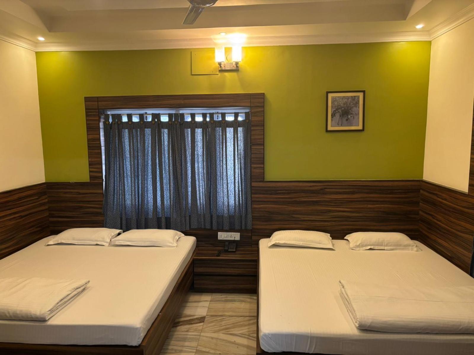 Om Sai Villa Guesthouse Calcutta Buitenkant foto