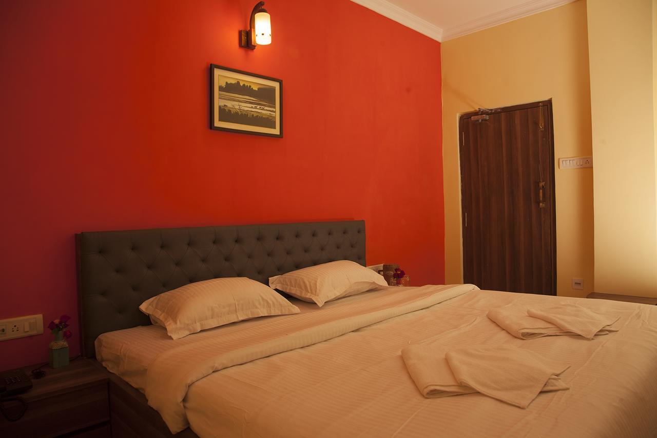 Om Sai Villa Guesthouse Calcutta Buitenkant foto