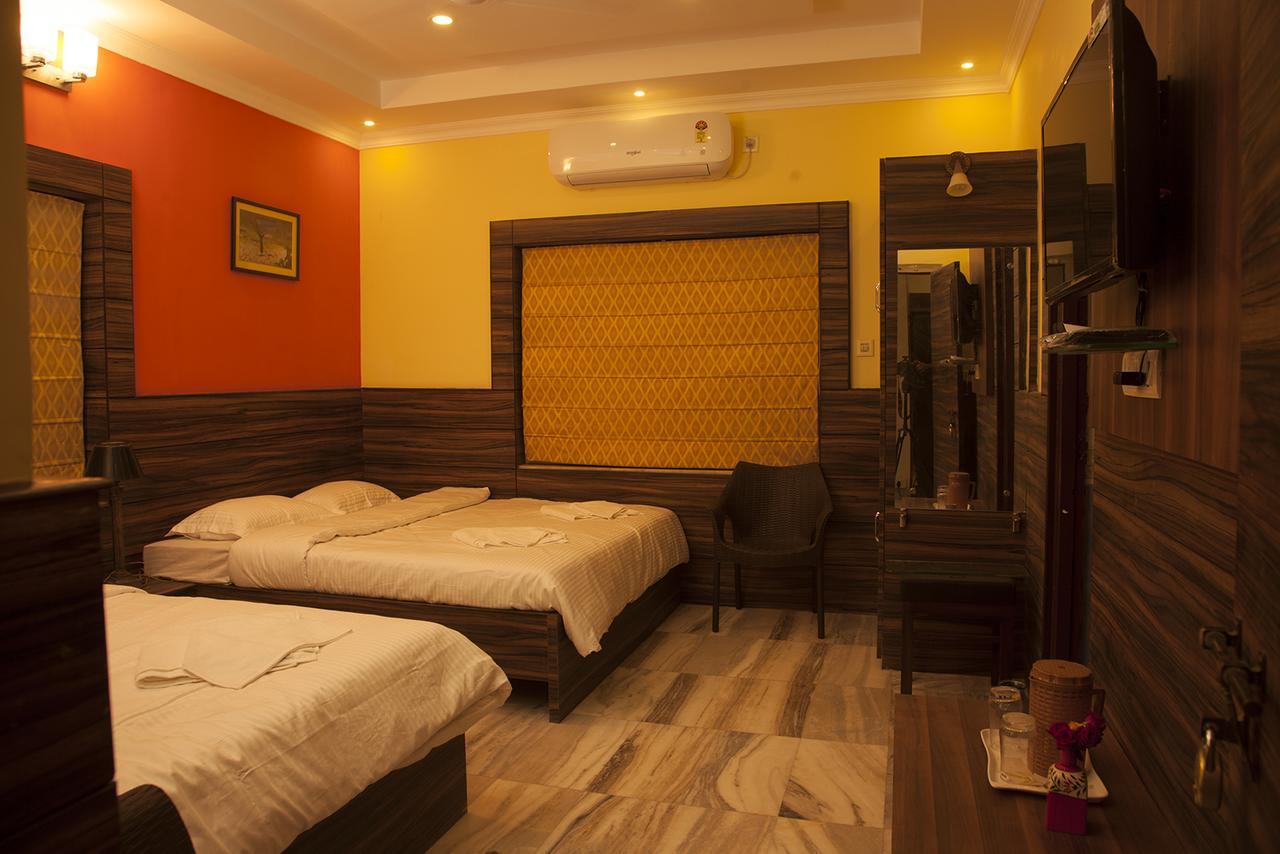 Om Sai Villa Guesthouse Calcutta Buitenkant foto