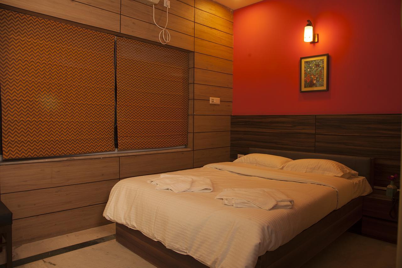 Om Sai Villa Guesthouse Calcutta Buitenkant foto