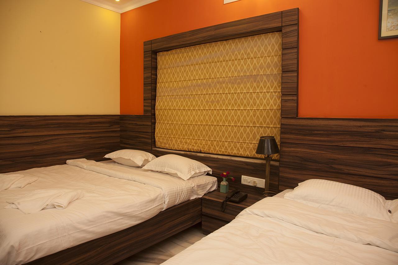 Om Sai Villa Guesthouse Calcutta Buitenkant foto