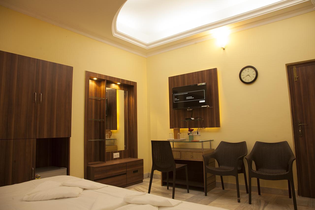 Om Sai Villa Guesthouse Calcutta Buitenkant foto