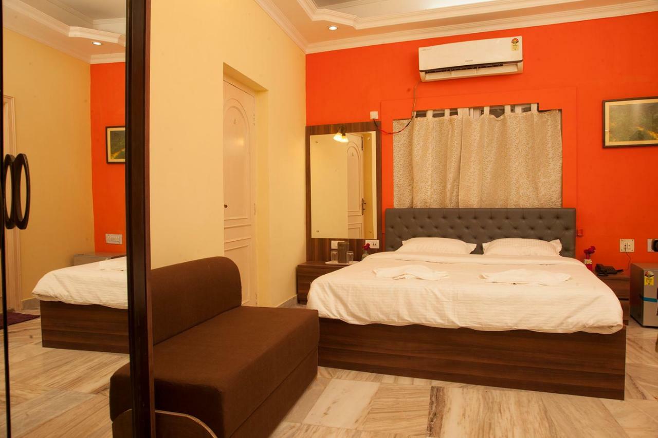 Om Sai Villa Guesthouse Calcutta Buitenkant foto