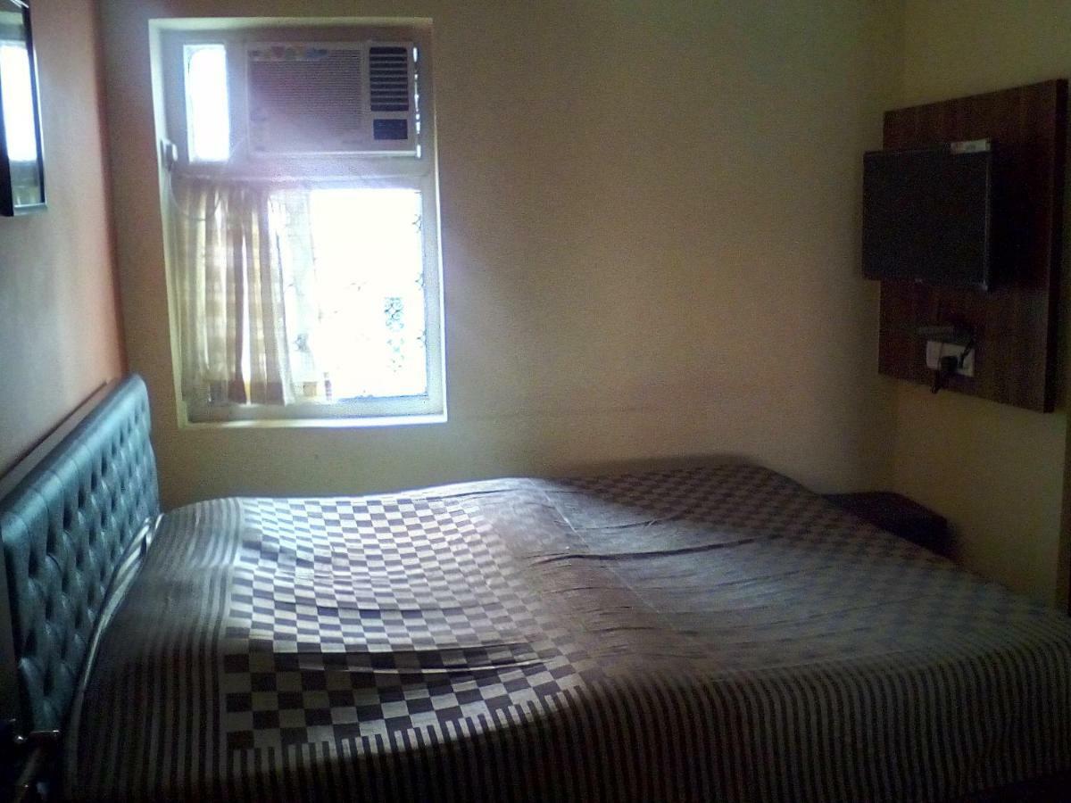 Om Sai Villa Guesthouse Calcutta Buitenkant foto